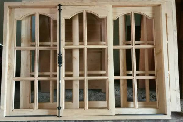 Luminancia Hamburguesa Decir a un lado Fabricamos ventanas de madera y bow windows de madera, con finas  terminaciones y 100% garantizados; maderas nativas, rauli, lenga o pino  oregón::.